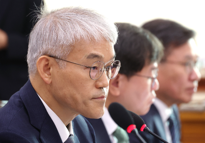 답변하는 천대엽 법원행정처장.(사진=연합뉴스)