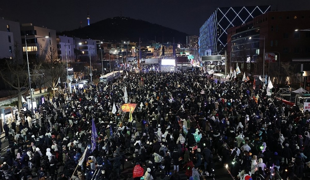 관저 앞에서 열린 윤석열 대통령 체포 촉구 집회(사진=연합뉴스)