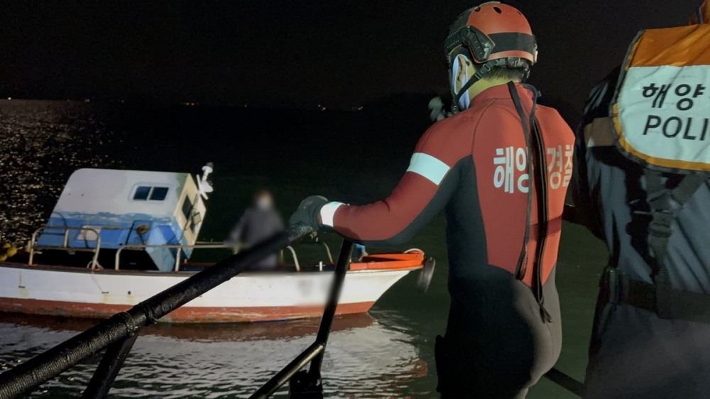 여수 돌산읍 해상서 모터보트 조난…구조 나선 해경(사진=연합뉴스)