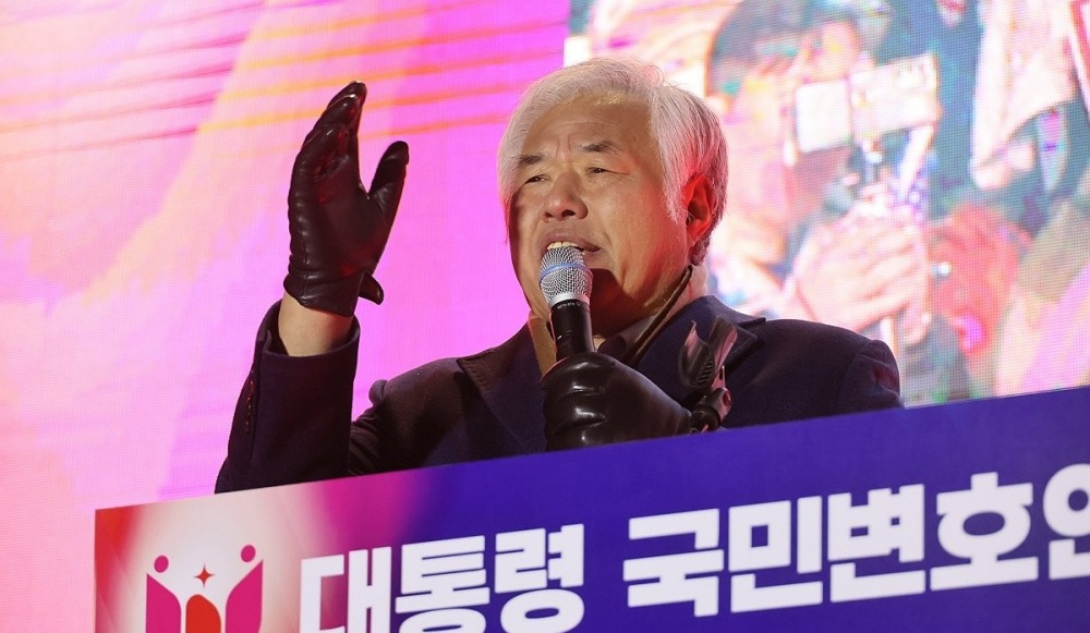 대통령국민변호인단 탄핵 반대 통합 집회 찾은 전광훈 목사(사진=연합뉴스)