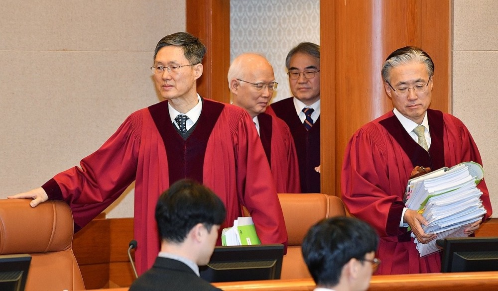 탄핵심판 최종 변론기일 입장하는 헌법 재판관들(사진=연합뉴스)