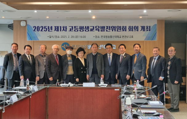 사진왼쪽 두번째 아이넷방송그룹 박준희 회장.(사진제공=아이넷방송)