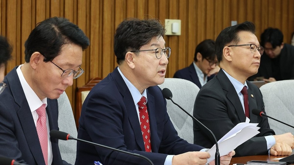 원내대책회의에서 발언하는 권성동 원내대표(사진=연합뉴스)