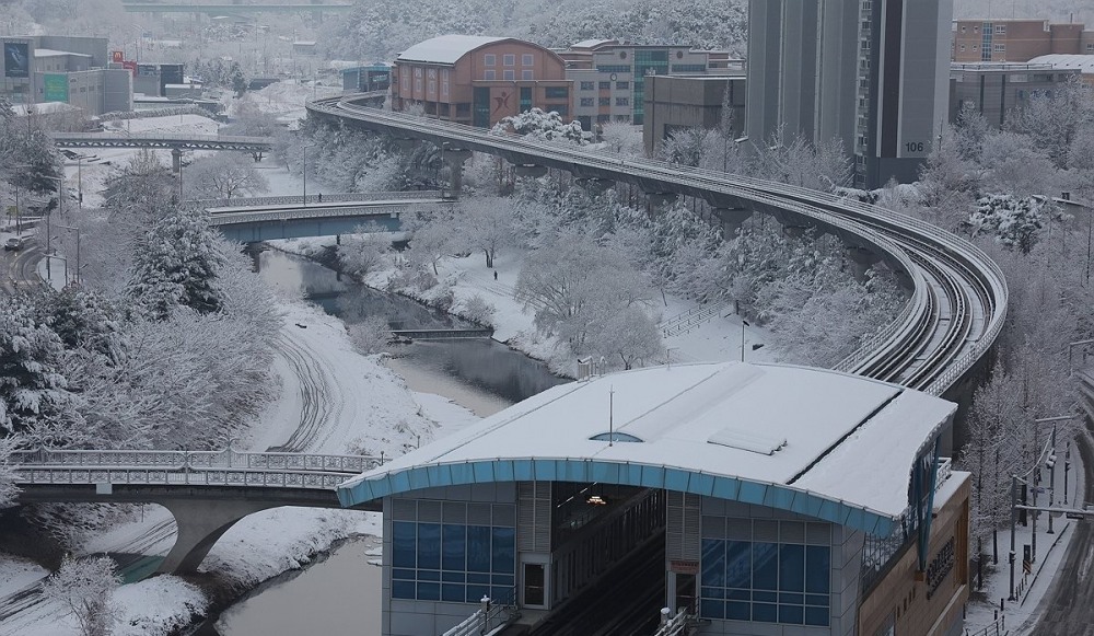 폭설로 운행 중단된 의정부경전철(사진=연합뉴스)