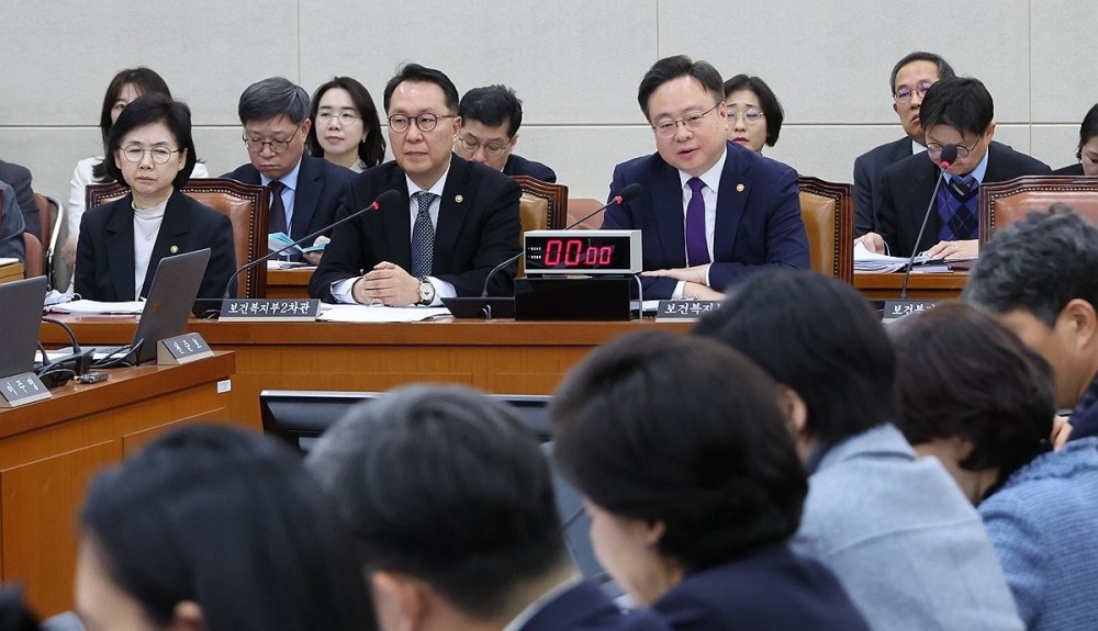 '의료인력 추계위법' 질의에 답하는 조규홍 장관(사진=연합뉴스)