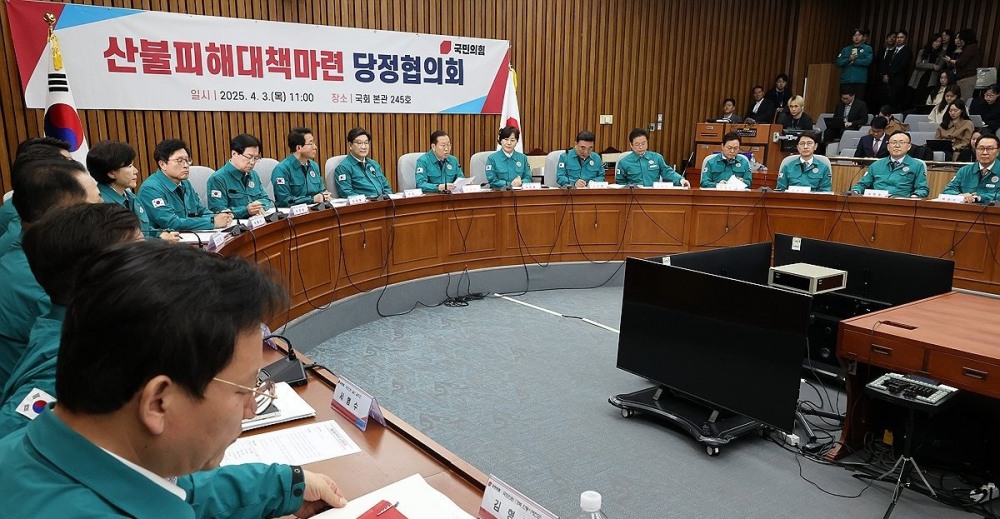 산불피해대책마련 당정협의회에서 발언하는 권영세 비대위원장(사진=연합뉴스)