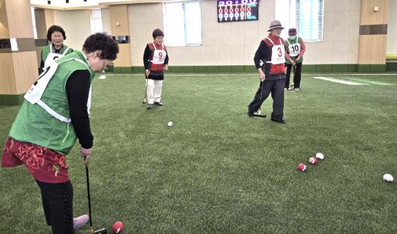 새롭게 개장하는 신길3동 옛 주민센터 2층에 마련된 실내 게이트볼장