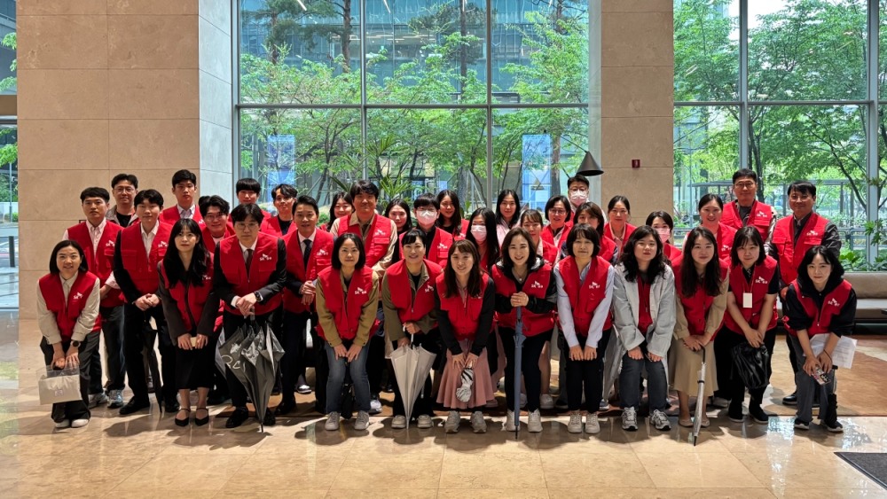 SK증권 ‘지구의 날’ 맞아 여의도서 환경 캠페인 실시