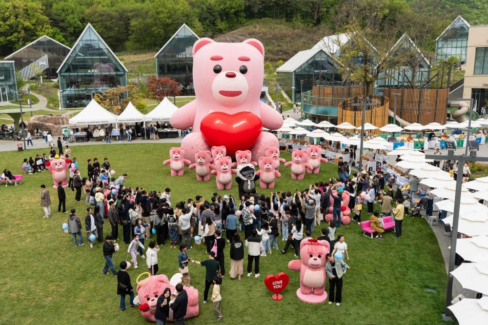 롯데홈쇼핑, 롯데프리미엄아울렛 의왕점서 10m 벨리곰 공공전시