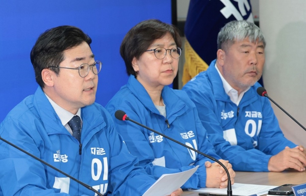 발언하는 박찬대 총괄선대위원장(사진=연합뉴스)