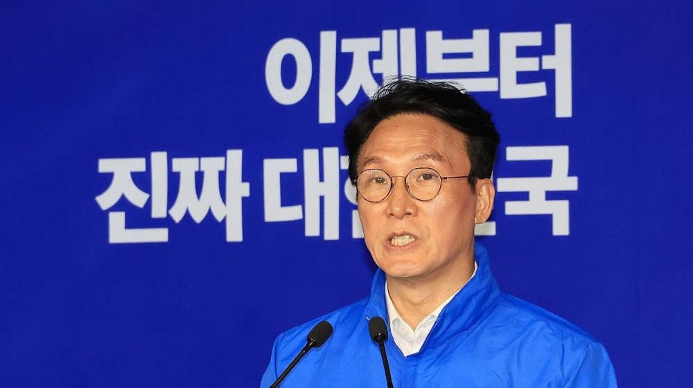 기자간담회 하는 김민석 상임공동선대위원장(사진=연합뉴스)