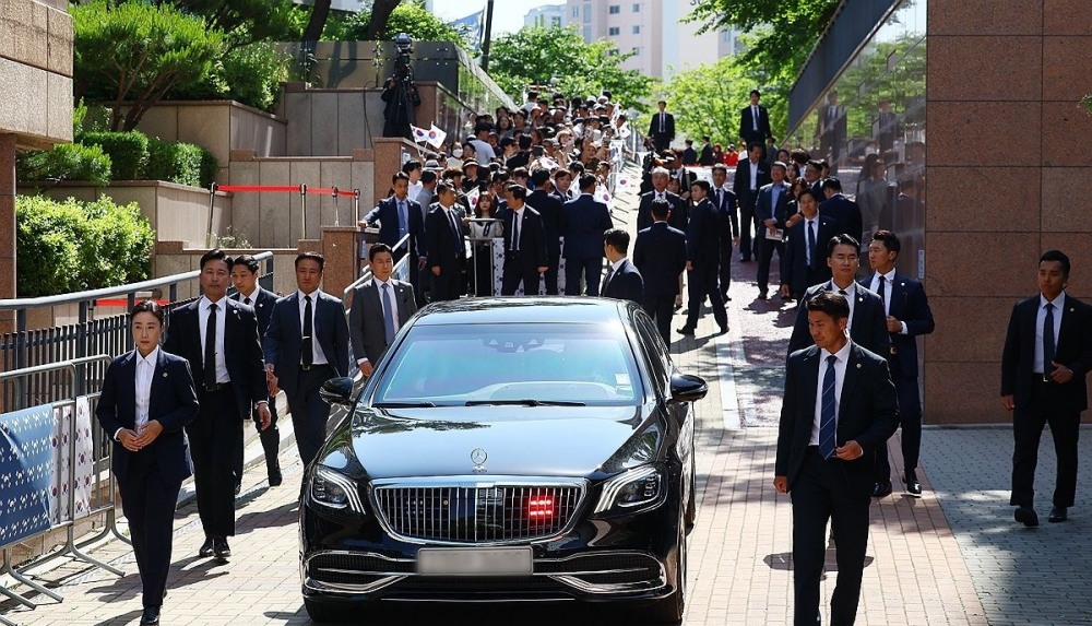 사저 출발하는 이재명 대통령 차량(사진=연합뉴스)