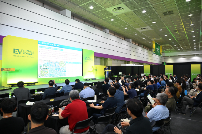 국내 최대 전기차 전시회 ‘EV트렌드코리아 2025’ 관람객 3만여 명 기록