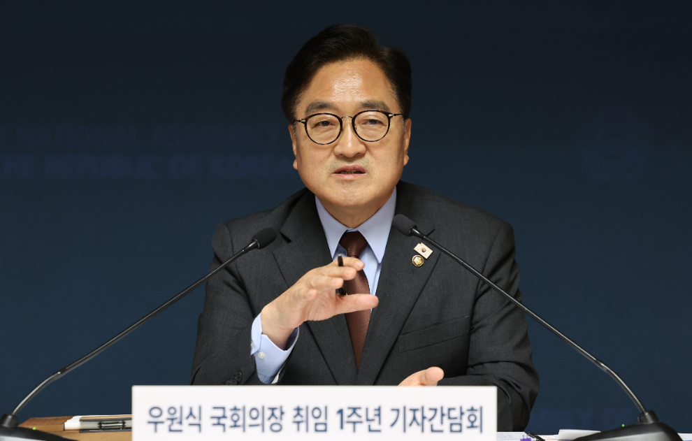 질문에 답변하는 우원식 국회의장(사진=연합뉴스)