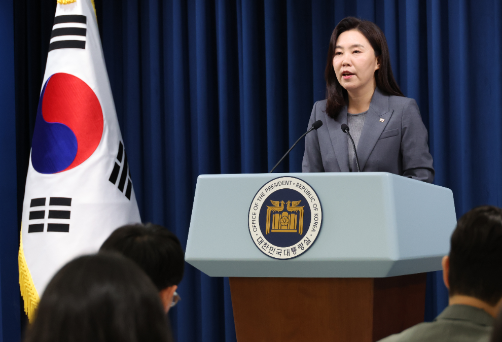 현안 설명하는 강유정 대변인(사진=연합뉴스)