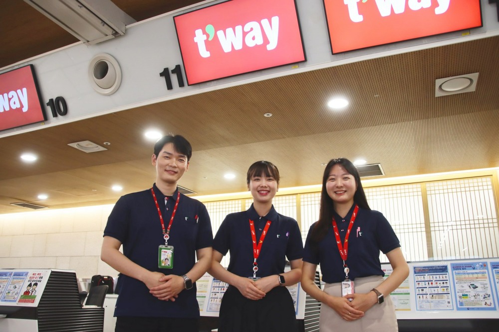 티웨이항공, 무더위 날릴 ‘쿨비즈(Cool-biz) 유니폼’ 시행