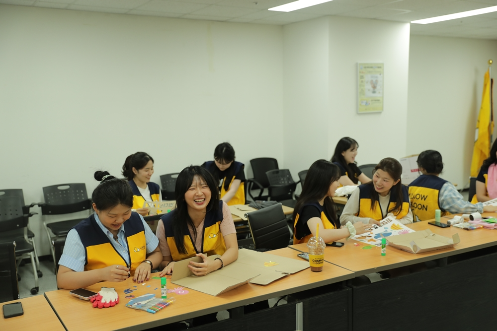 노랑풍선, 임직원과 함께 ‘바다의 시작’ 플로킹 캠페인 실시