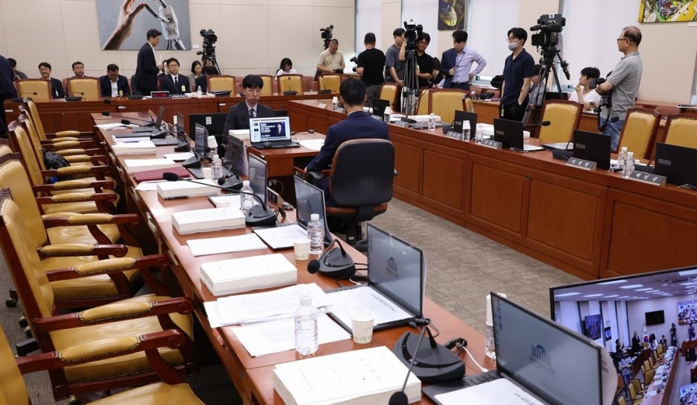 의원들 퇴장한 인사청문회(사진=연합뉴스)