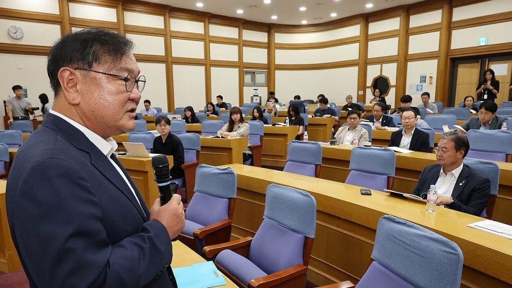 '경제는 민주당 : 코스피 5000시대 실현을 위해 민주당이 할 일 : 주식편'에서 더불어민주당 김태년 의원이 발언하고 있다.(사진=연합뉴스)