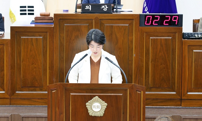 조준영 의원이 21이 금정구의회 제317회 임시회 1차본회의에서 5분 자유발언을 하고 있다.(사진제공=부산금정구의회)