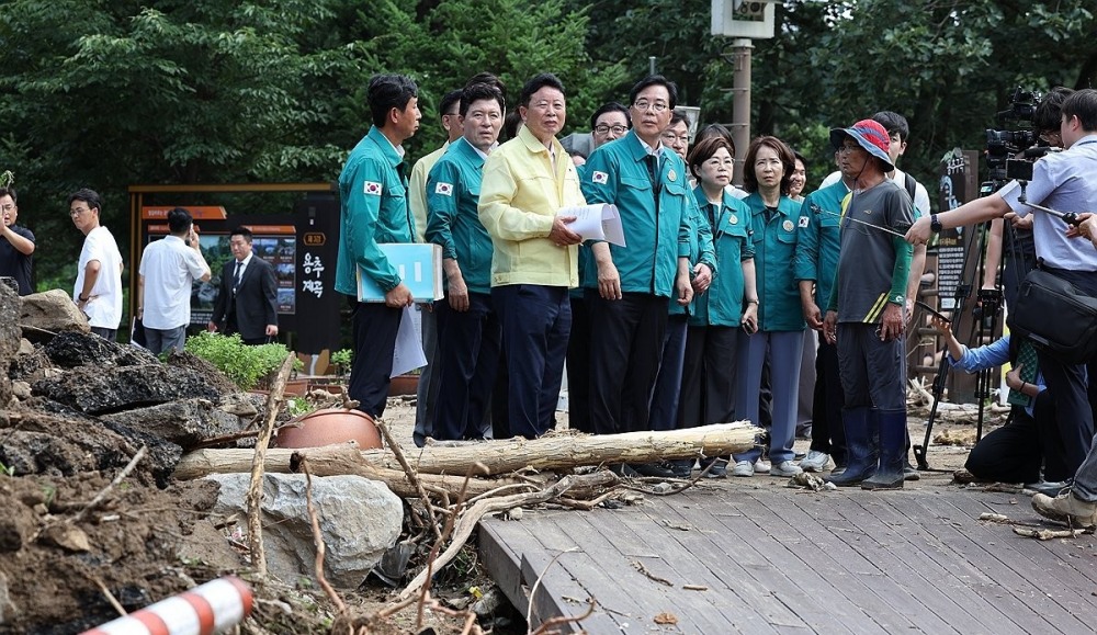 수해현장 찾은 국민의힘 의원들(사진=연합뉴스)