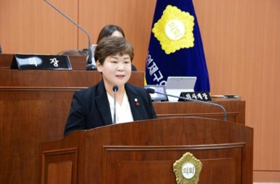 발언하는 정홍숙 연제구의회 의원.