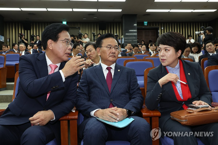 김은혜 (오른쪽) 국회의원 (사진=연합뉴스)