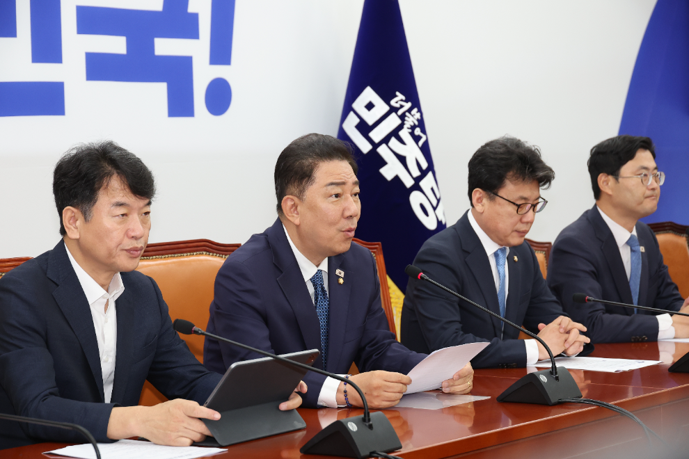정책조정회의서 발언하는 김병기 당대표 직무대행(사진=연합뉴스)