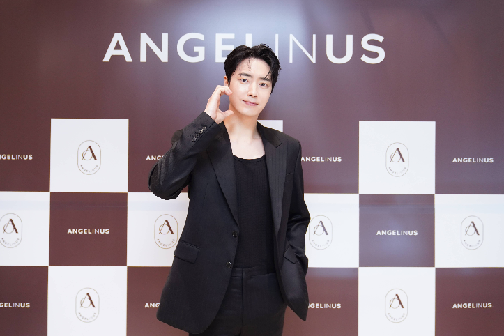 엔제리너스, '밀바엔' 이준혁 팬사인회 진행