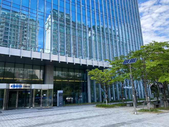 코레일유통, 태양광 가로등 설치로 친환경 사옥 구현