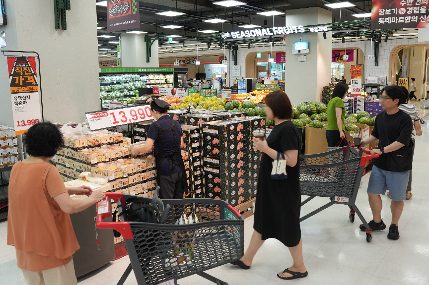 롯데마트, 물가잡기 캠페인 ‘더 핫’ 진행