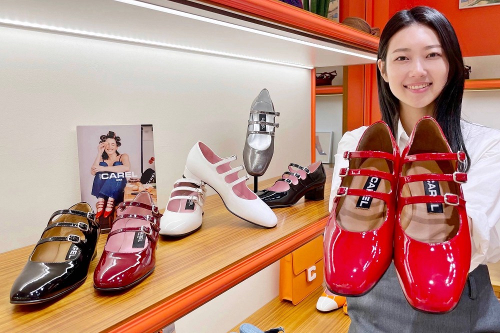 갤러리아百, '까렐' 신발 선보인다