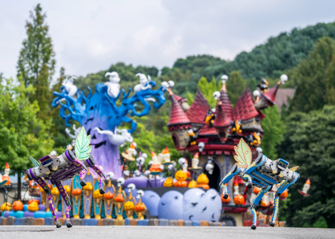 에버랜드, 테마파크 퍼레이드에 국내 최초 '로봇' 도입