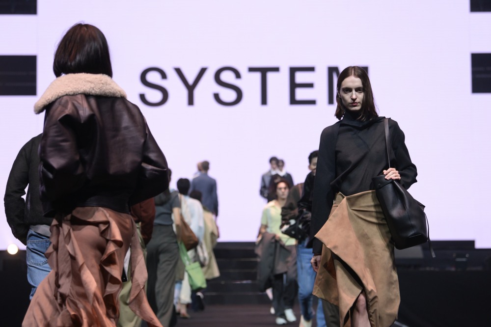 한섬, ‘엠초이스&민트 어워드 2025'서 패션쇼 진행