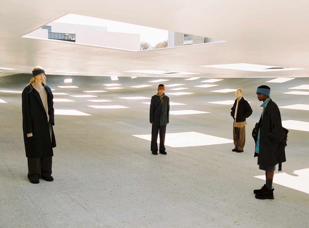 커스텀멜로우, 25F/W 컬렉션 프레젠테이션 진행