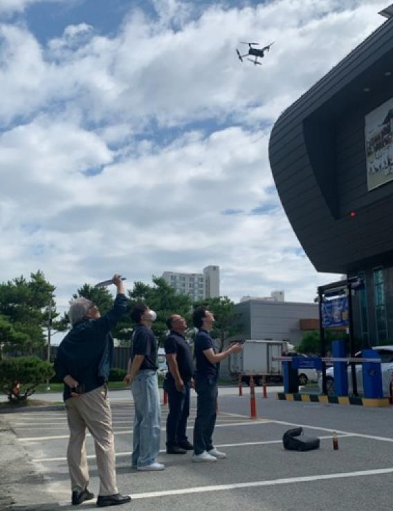 증평군, 드론 띄워 옥외광고물 안전 점검