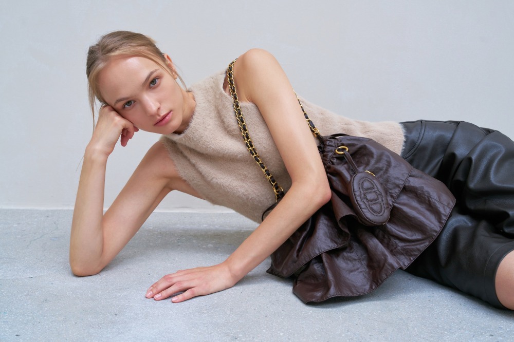 LF 아떼 바네사브루노, 가을 ‘프릴백’ 선보여