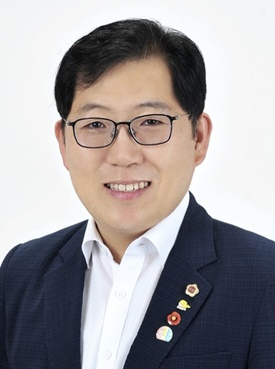 윤덕권 울주군위원장.