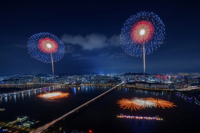 한화와 함께하는 서울세계불꽃축제 2025 성료...가을 밤하늘 수놓은 화합의 불꽃