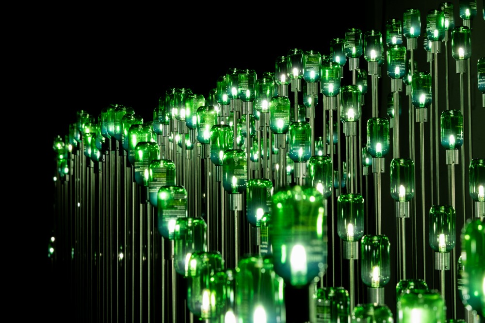 아모레퍼시픽재단, 화장품 공병 활용 미디어 아트 작품 전시