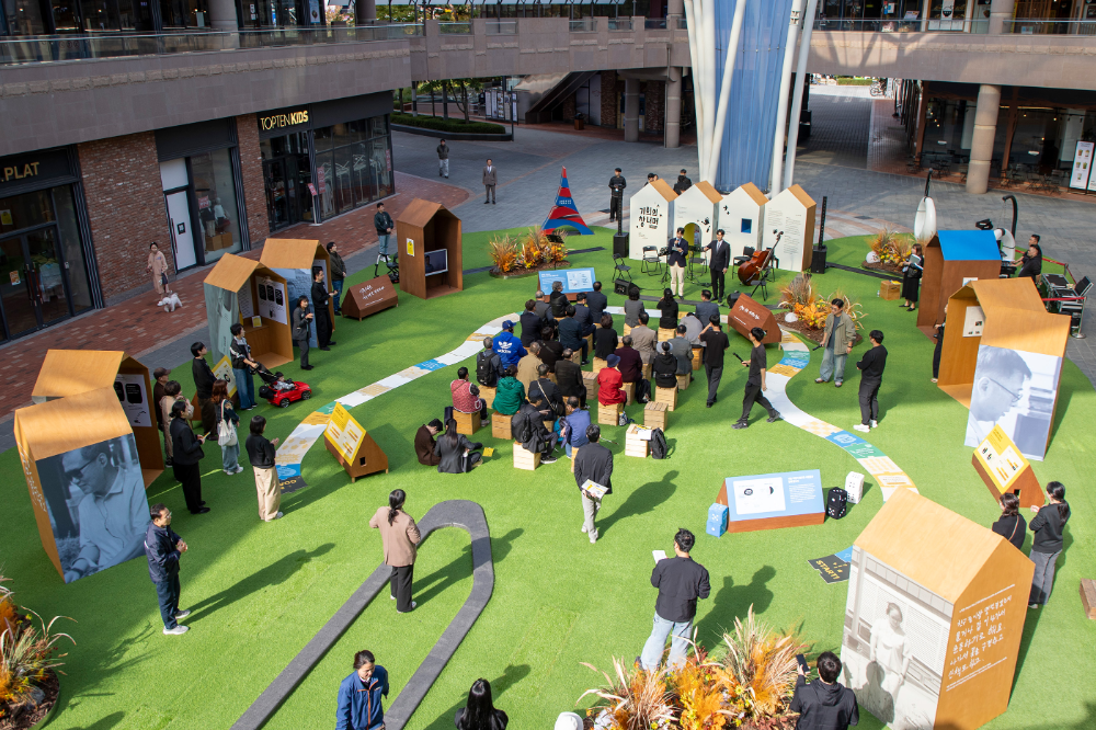 24일부터 26일까지 경기 수원시 아브뉴프랑 광교에서 ‘경기도 장애인 기획소득 특별 전시회(기회의 창 너머 2025)’가 열린다.(사진=호반그룹)