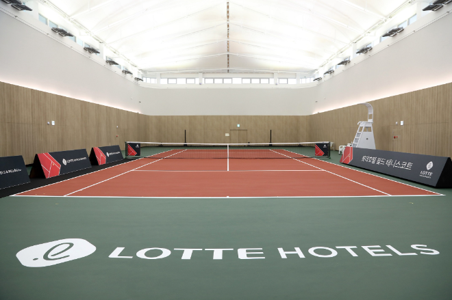 롯데호텔 월드, 실내 테니스코트.(사진= 롯데호텔 월드)