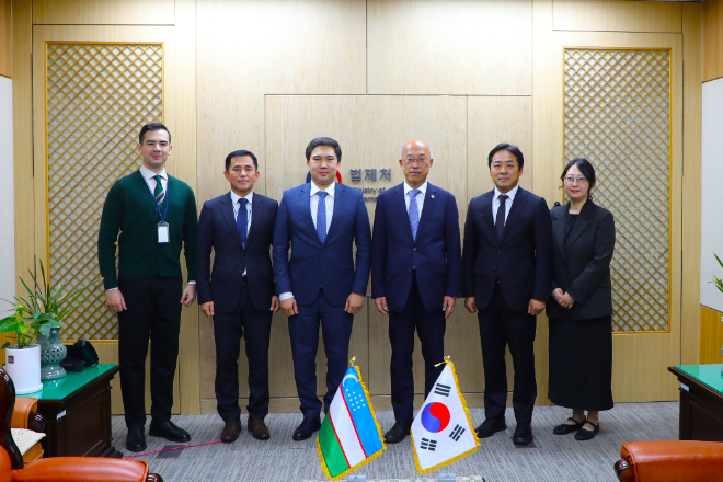 타슈켄트 법과대학교 총장, 법제처 방문 전경. (사진=, 법제처)