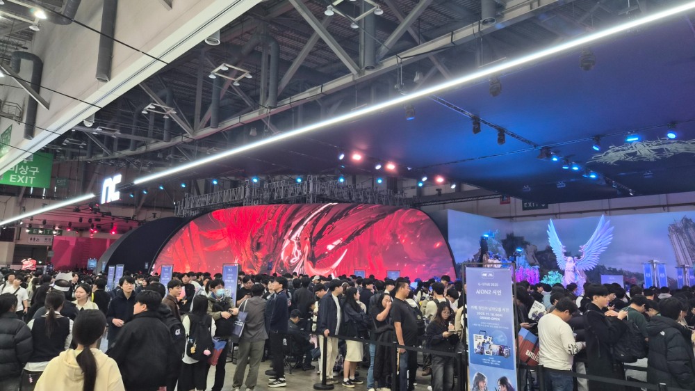 지스타 2025 내 NC 부스 현장 전경. 사진=로이슈