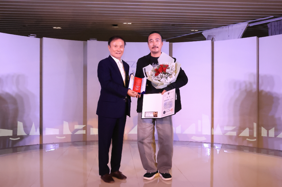 골프존문화재단, 제5회 '철화분청사기 산업이 되다' 공모전 수상작 39점 전시