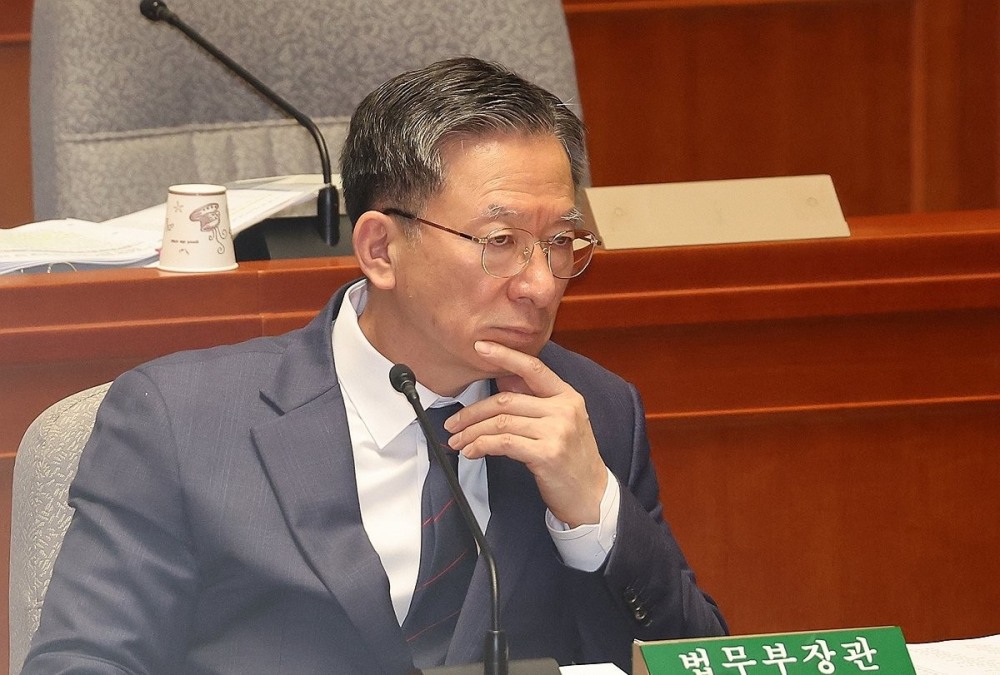 생각에 잠긴 정성호 법무부 장관(사진=연합뉴스)