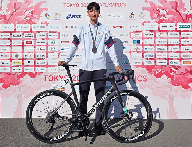 CJ대한통운 고병욱 선수, 데플림픽 사이클 종목 2개 메달 획득