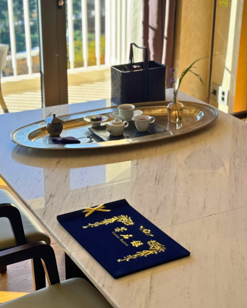 "트럼프가 마신 그 차"…비비비당, 외국인들의 APEC 외교 체험 명소로