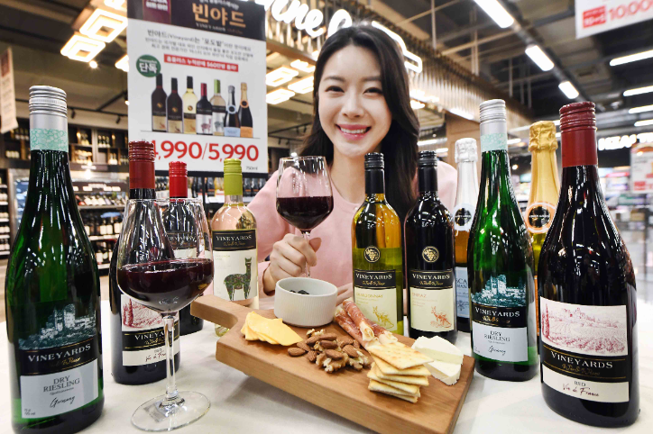 홈플러스, '빈야드' 와인 연 100만 병 판매 목표로 대중주화 추진