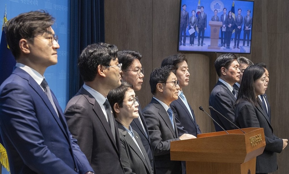 민주당 대전·충남 지역구 의원들, 통합 관련 기자회견(사진=연합뉴스)